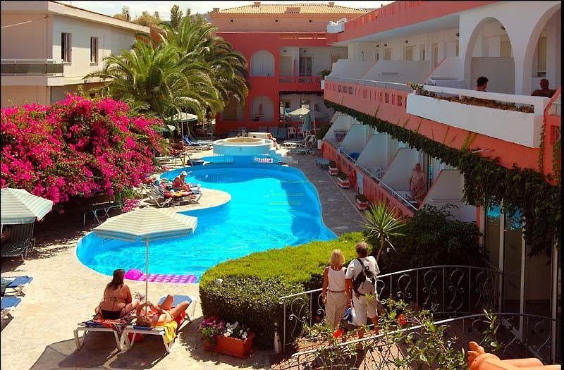 Axos Hotel Platanes  Exterior photo